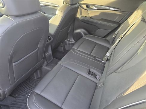 Used 2023 Buick Envision Essence image 12