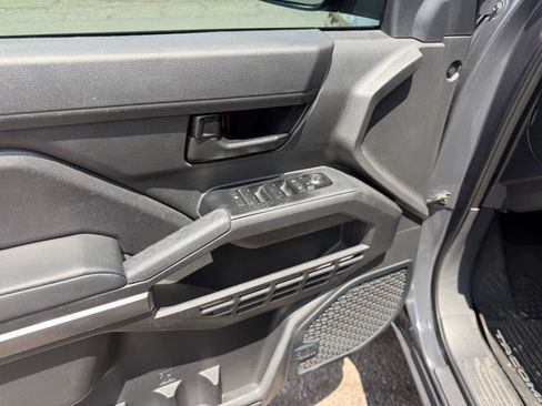Used 2024 Toyota Tacoma SR5 AWD/4WD image 21