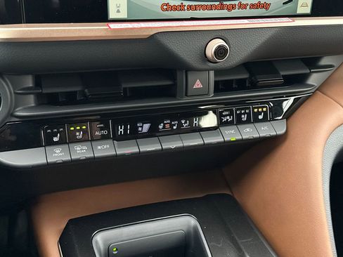 New 2026 Toyota Crown Signia image 24