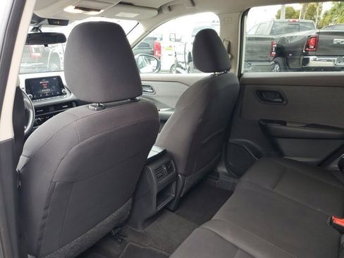 Used 2023 Nissan Rogue S image 18