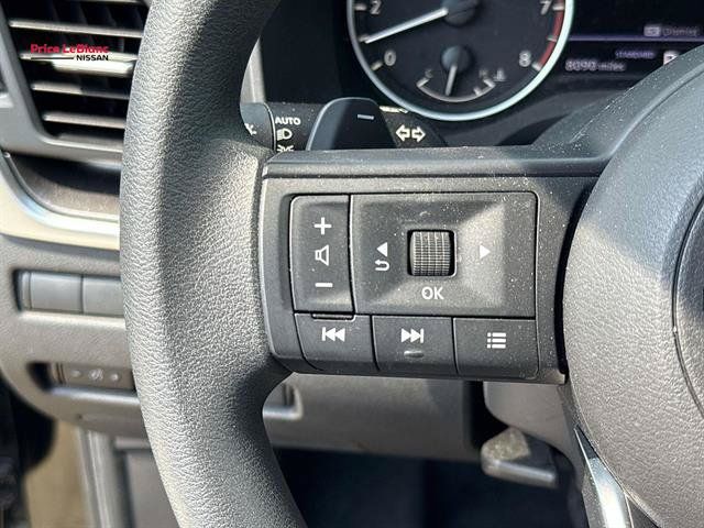 Certified 2024 Nissan Rogue SV FWD image 21
