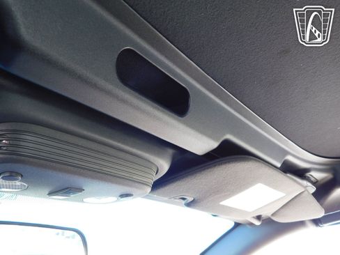 Used 2005 Ford Mustang Convertible image 15