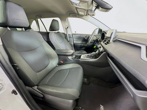 Used 2023 Toyota RAV4 LE image 28