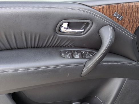 Used 2019 Nissan Armada Platinum w/ Captain's Chairs Package RWD image 18