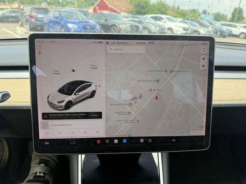 Used 2020 Tesla Model 3 Long Range AWD/4WD image 23