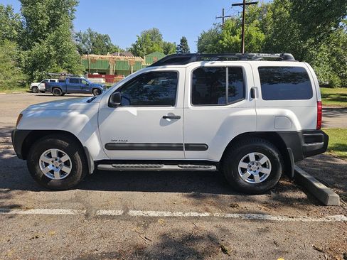 Used 2005 Nissan Xterra Off-Road AWD/4WD image 3