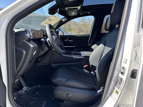 New 2025 Mercedes-Benz GLC 300 4MATIC image 9