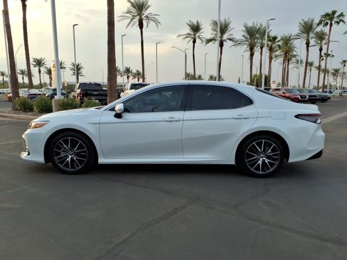 Certified 2024 Toyota Camry XLE FWD image 7