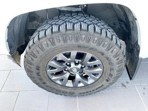 Used 2023 Toyota Tacoma SR5 image 9