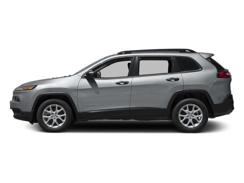 Used 2016 Jeep Cherokee Sport FWD image 4