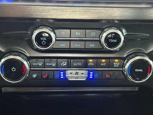 Certified 2023 Ford F350 Lariat w/ Lariat Ultimate Package AWD/4WD image 20
