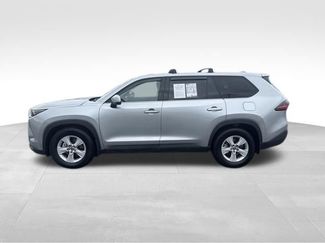 Used 2025 Toyota Grand Highlander FWD video 2