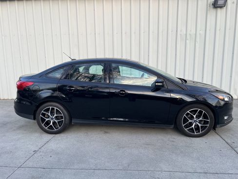 Used 2018 Ford Focus SEL image 2