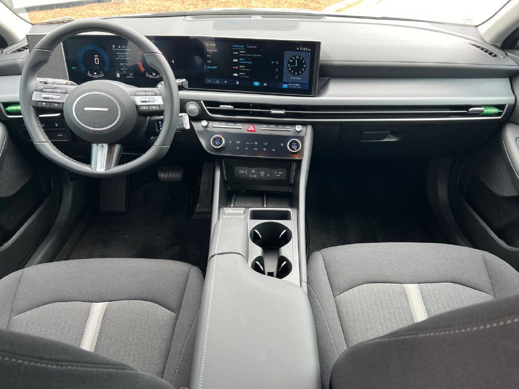 Used 2025 Hyundai Sonata SEL FWD image 23