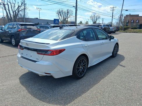 Used 2025 Toyota Camry XSE AWD/4WD image 7