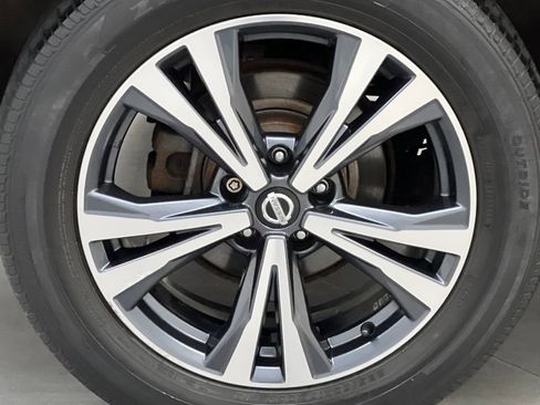 Used 2017 Nissan Rogue SL AWD/4WD image 63