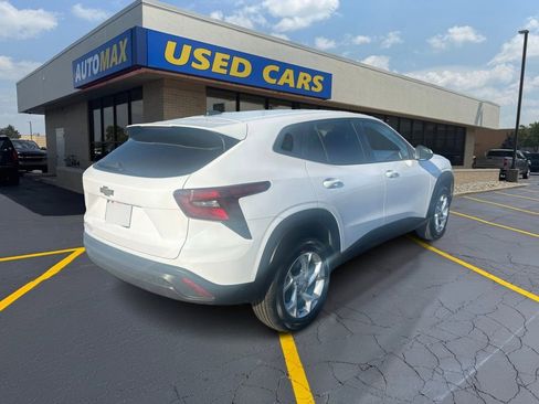 Used 2024 Chevrolet Trax LS w/ LS Convenience Package FWD image 5