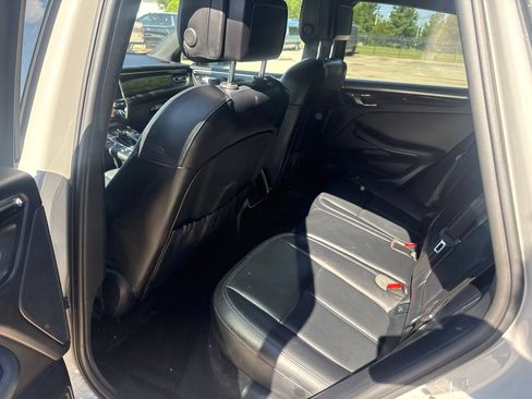 Used 2021 Porsche Macan S AWD/4WD image 10
