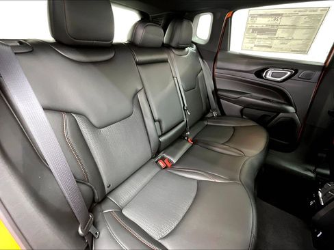 New 2026 Jeep Compass Trailhawk w/ Sun, Sound & Navigation Group image 10