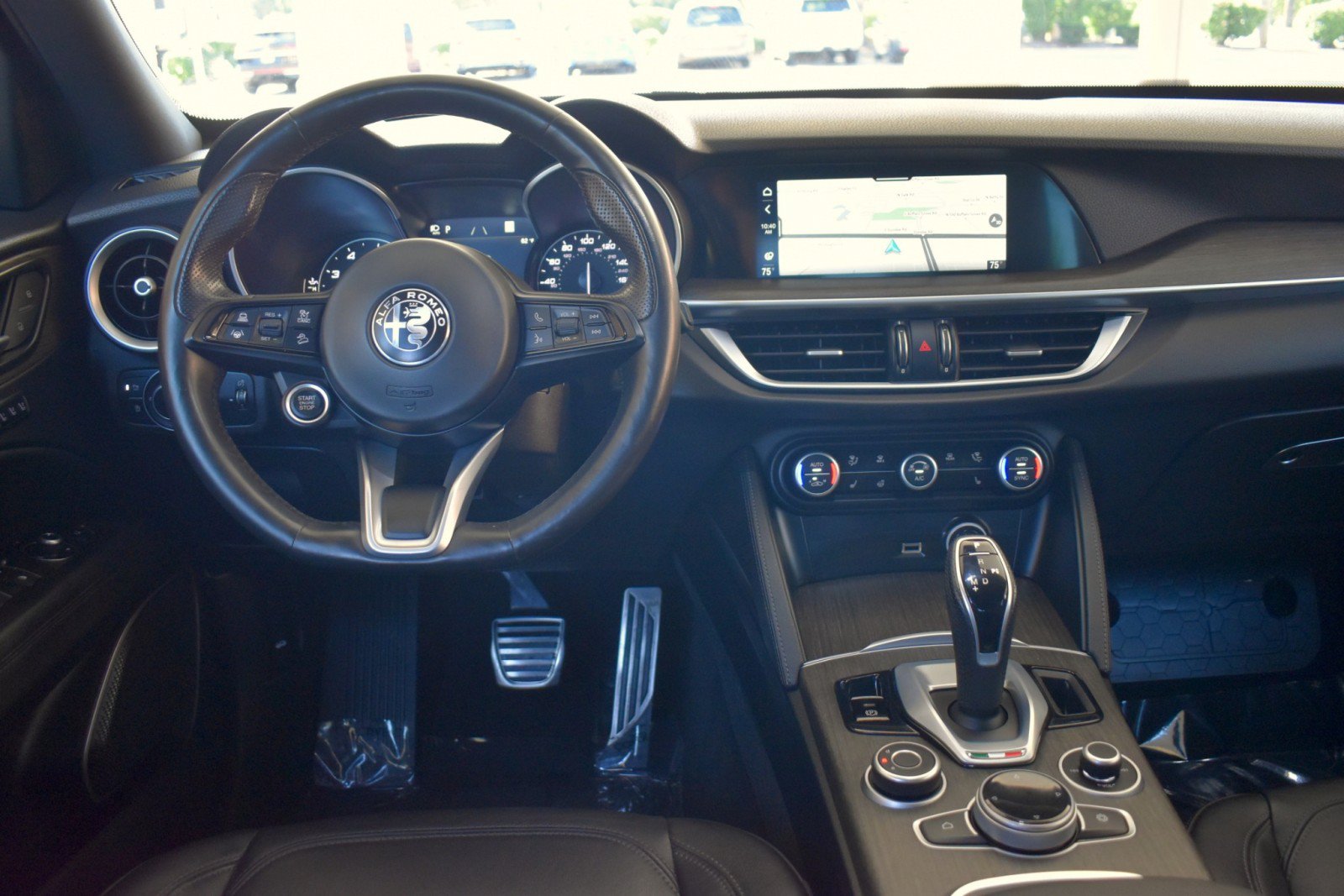 Used 2022 Alfa Romeo Stelvio Ti w/ Active Assist Plus Package AWD/4WD image 10