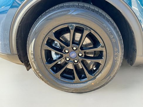 Used 2020 Ford Escape SE Sport image 41