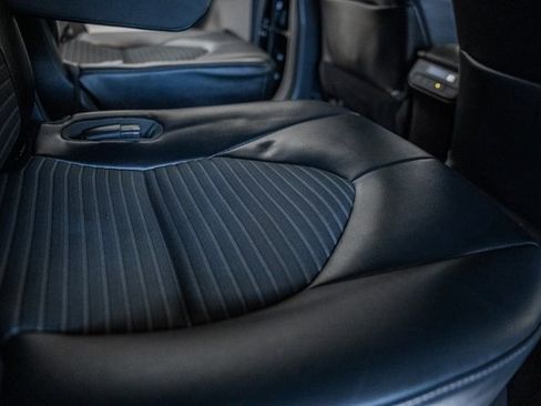 Used 2022 Toyota Highlander XSE image 33