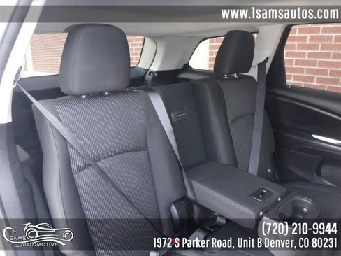 Used 2017 Dodge Journey SE image 18