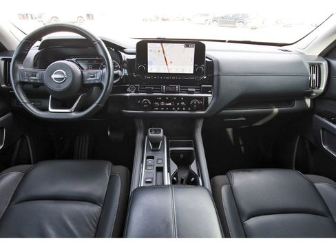 Used 2024 Nissan Pathfinder SL w/ SL Premium Package image 13