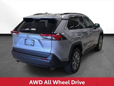 Certified 2022 Toyota RAV4 XLE Premium AWD/4WD image 7