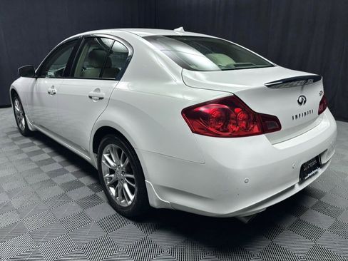 Used 2011 INFINITI G37 x Sedan w/ Premium Pkg image 3