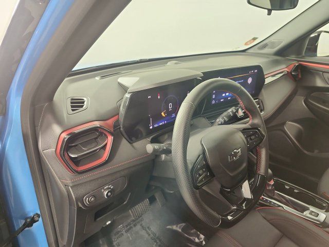 Used 2025 Chevrolet TrailBlazer RS w/ Driver Confidence Package AWD/4WD image 23