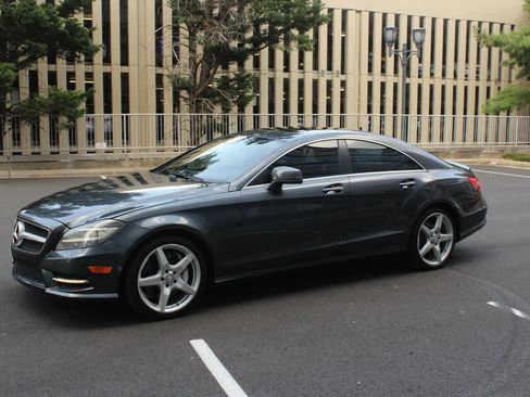Used 2013 Mercedes-Benz CLS 550 w/ Premium I Pkg image 12
