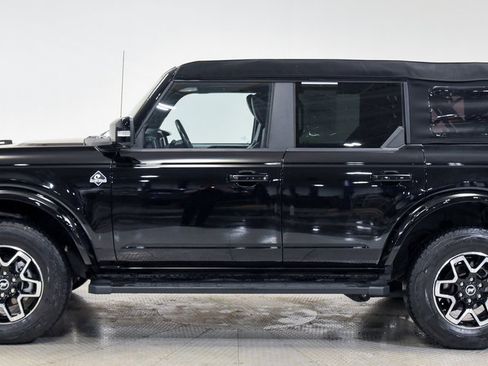 Used 2023 Ford Bronco Outer Banks image 8