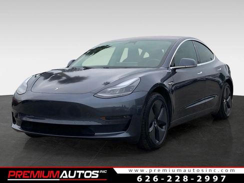 Used 2019 Tesla Model 3 Standard Range Plus image 1