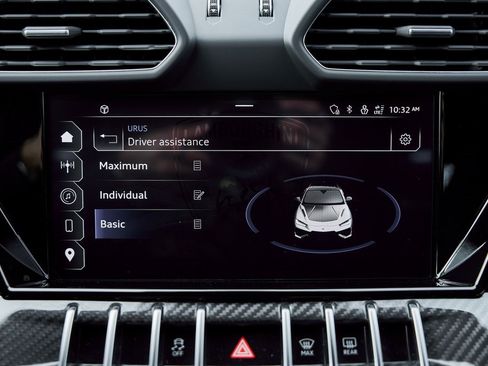 Used 2024 Lamborghini Urus Performante image 92