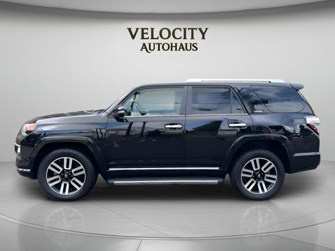 Used 2017 Toyota 4Runner Limited AWD/4WD image 4