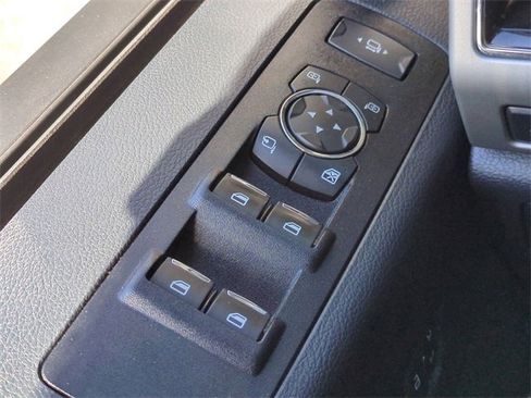 Certified 2022 Ford F250 Lariat w/ Lariat Value Package image 24