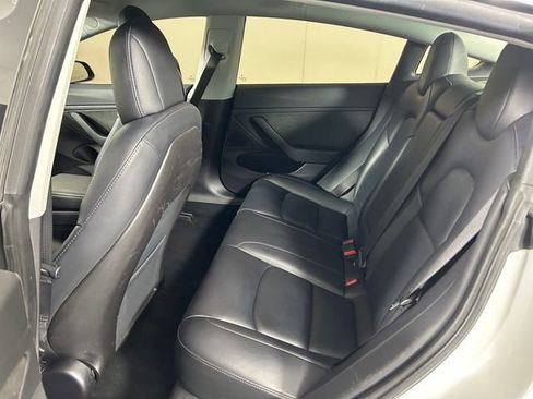 Used 2019 Tesla Model 3 Long Range image 25