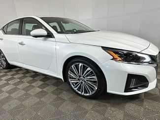 Certified 2025 Nissan Altima 2.5 SL FWD video 2