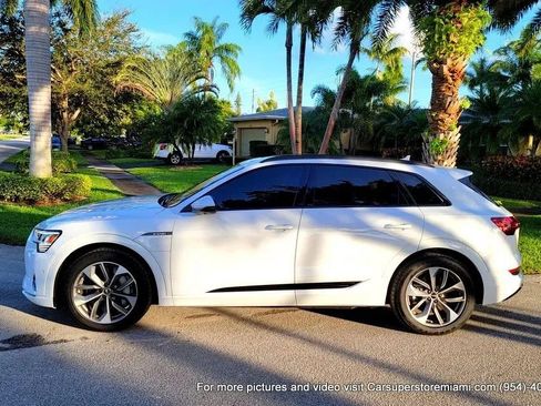 Used 2021 Audi e-tron Premium Plus w/ Premium Plus Package image 7