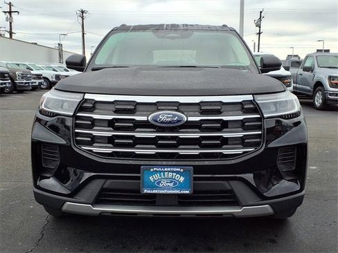 New 2025 Ford Explorer Active image 2
