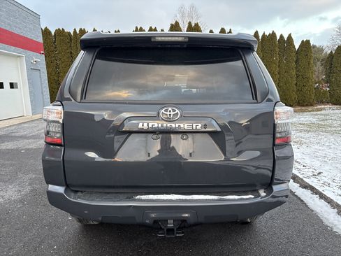 Certified 2024 Toyota 4Runner SR5 Premium image 4