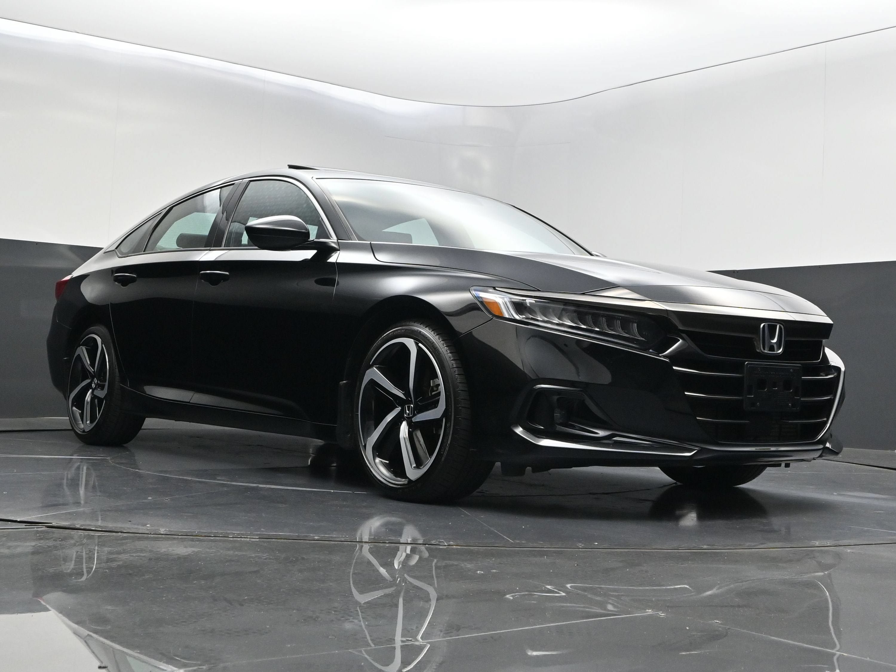 Used 2021 Honda Accord Sport image 40