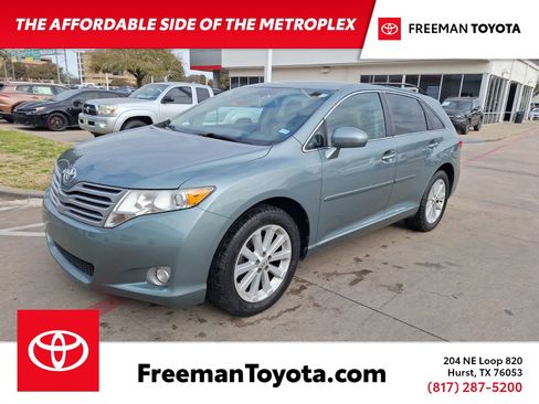 Used 2012 Toyota Venza XLE image 1