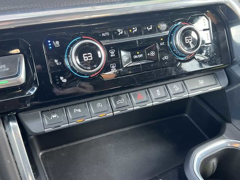 Used 2024 GMC Sierra 1500 Denali w/ Denali Reserve Package image 9