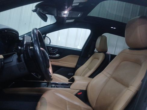 Used 2021 Lincoln Corsair Reserve image 16