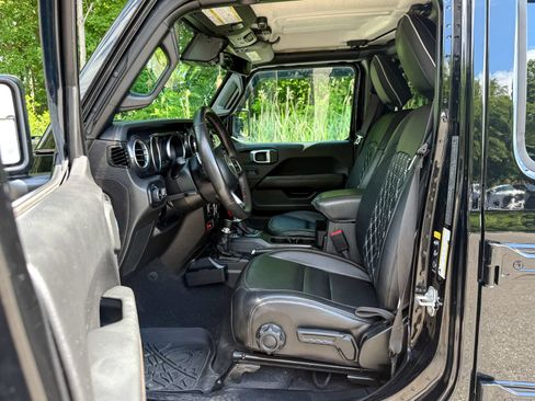 Used 2023 Jeep Wrangler Unlimited Rubicon 392 w/ Trailer Tow Package AWD/4WD image 20