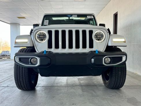 Used 2024 Jeep Wrangler Unlimited Rubicon 4xe image 4