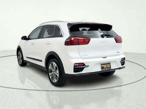 Used 2022 Kia Niro EX FWD image 6