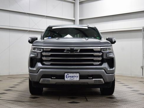 Used 2023 Chevrolet Silverado 1500 High Country w/ High Country Premium Package image 2